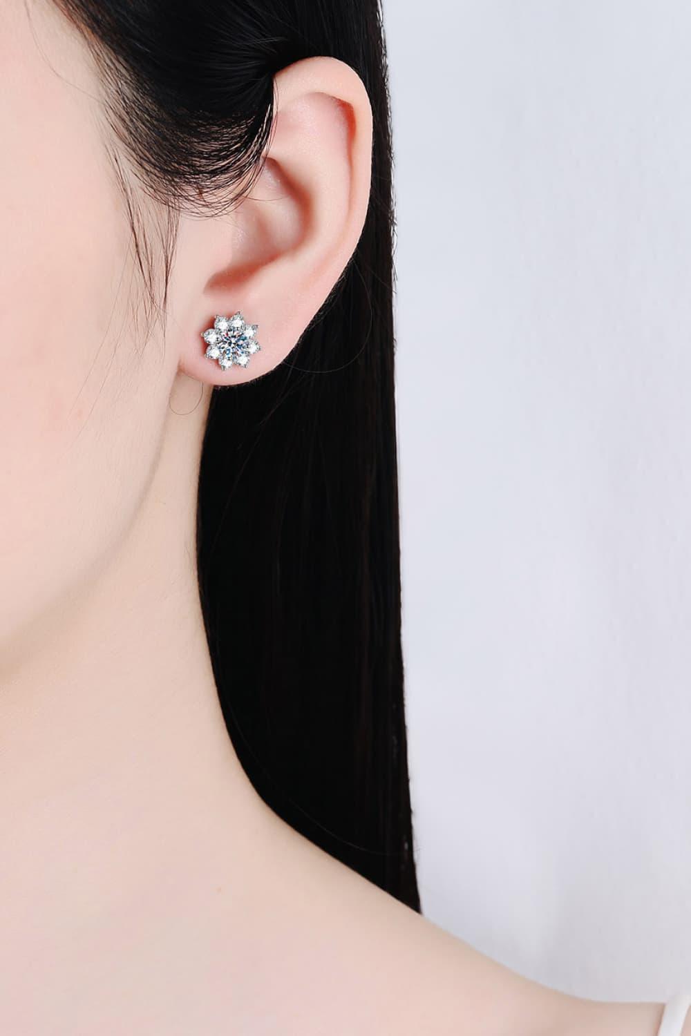 Elegant 925 Sterling Silver Floral Moissanite Earrings