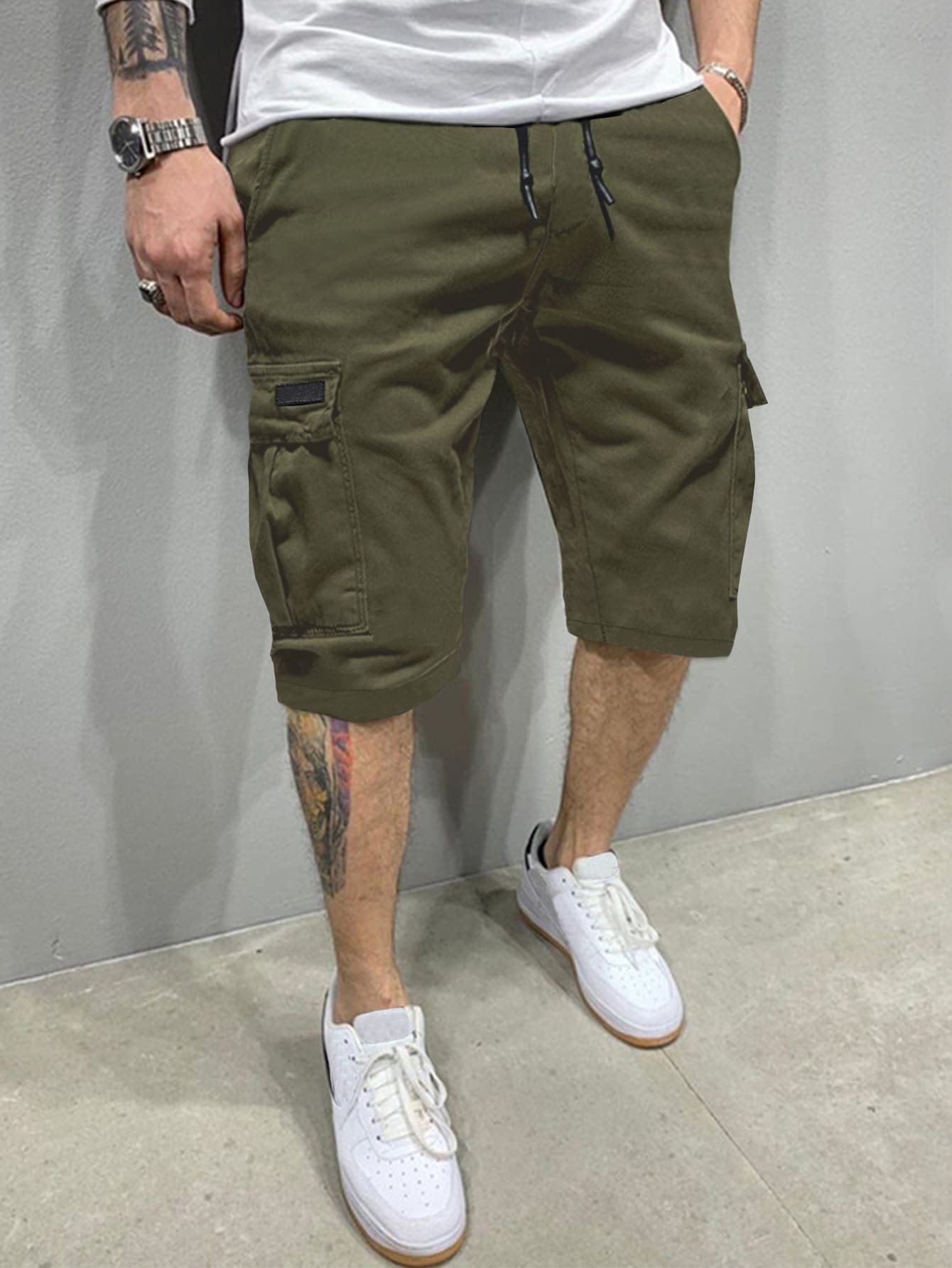 Manfinity Homme: Comfortable Cargo Shorts for the Modern Man