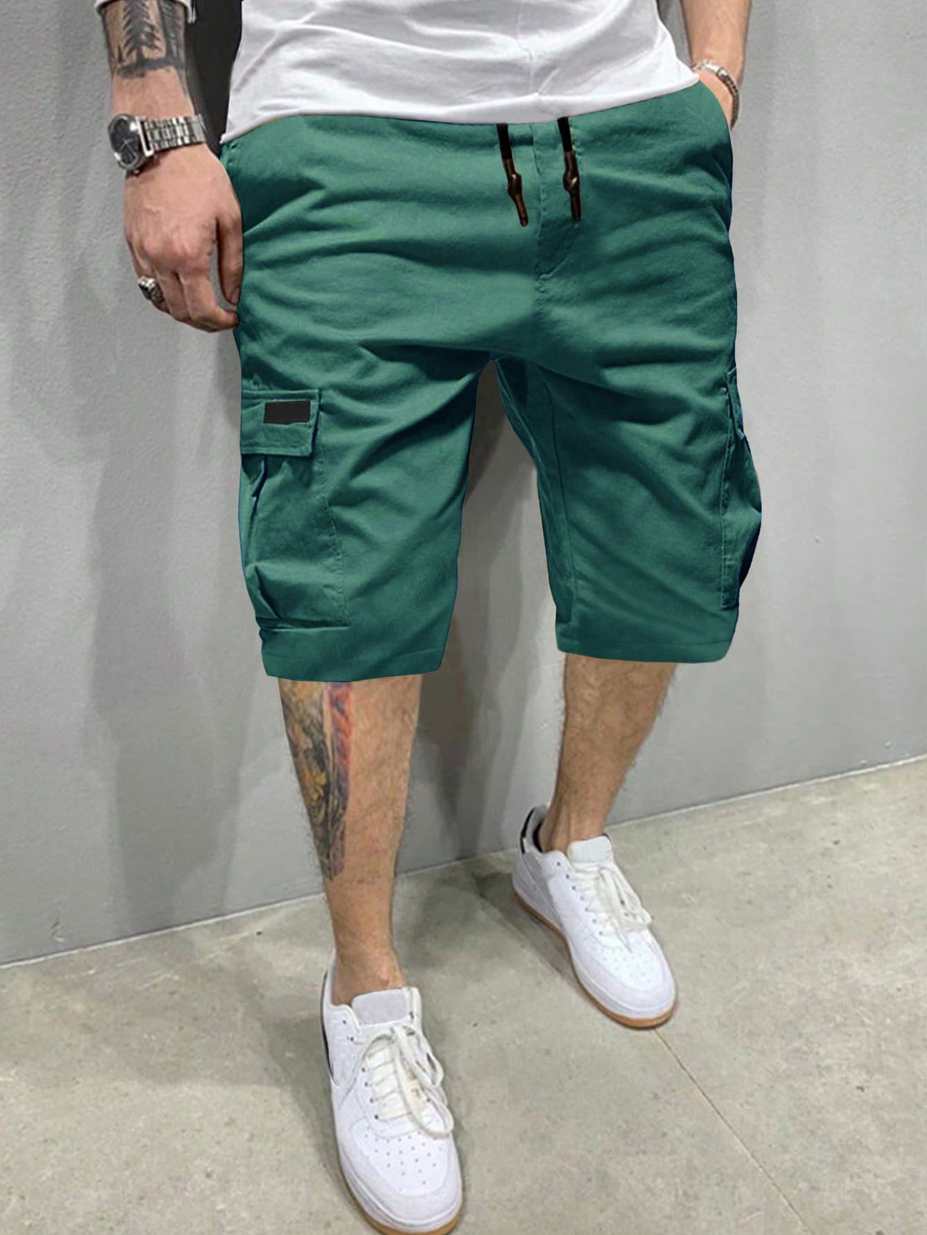 Manfinity Homme: Comfortable Cargo Shorts for the Modern Man