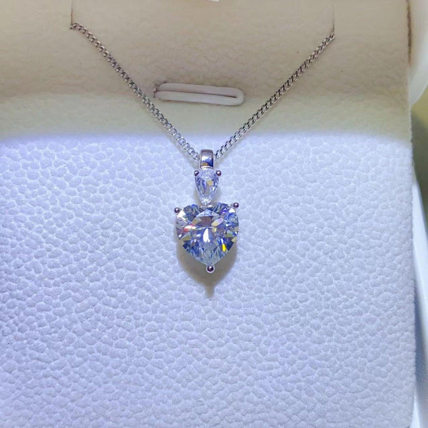 2 Carat Moissanite 925 Sterling Silver Heart Pendant Necklace - KevRow5760