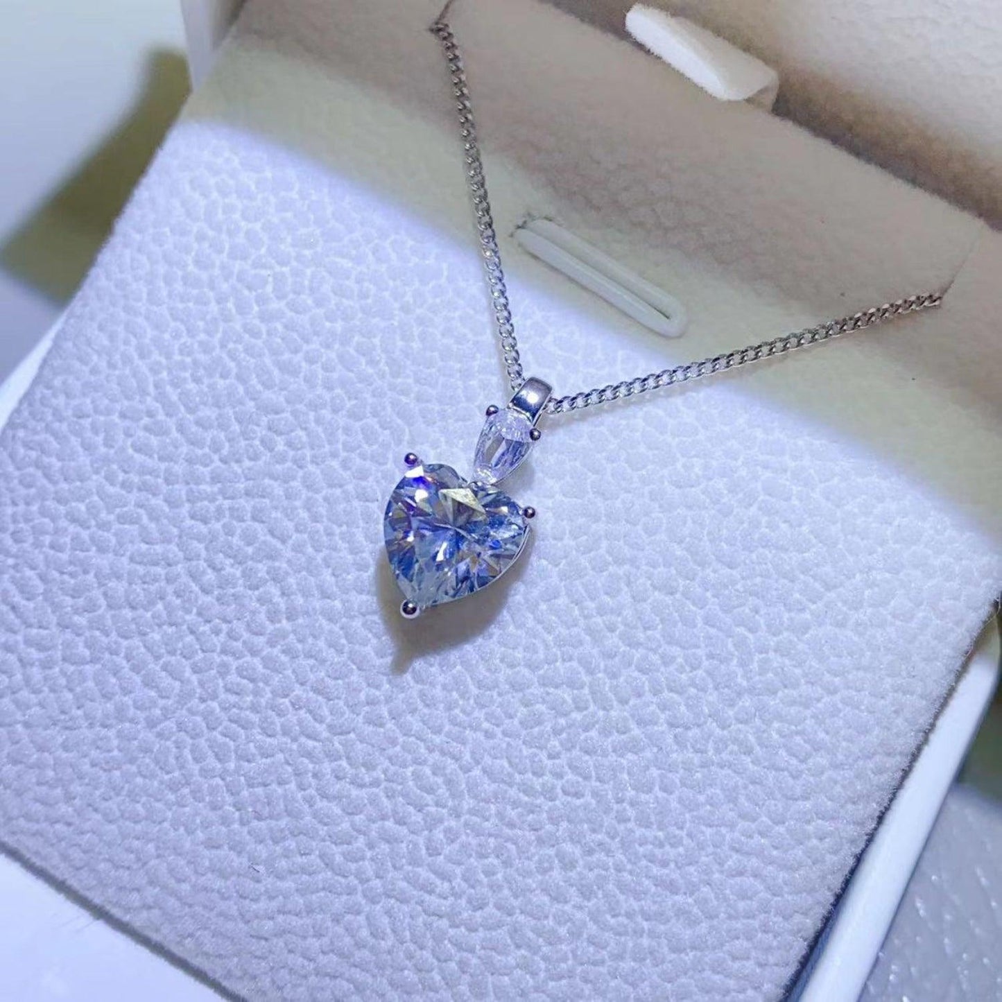 2 Carat Moissanite 925 Sterling Silver Heart Pendant Necklace - KevRow5760