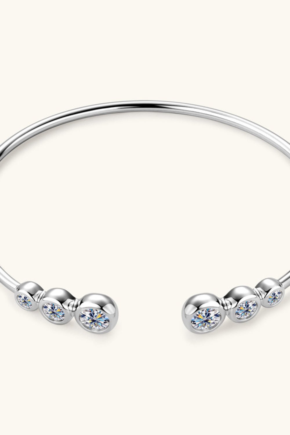 Elegant sterling silver bracelet with dazzling 1.8 carat moissanite stones, creating a timeless and sophisticated accessory.