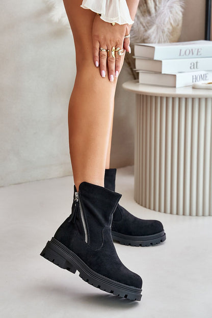 Boots model 201902 Step in style