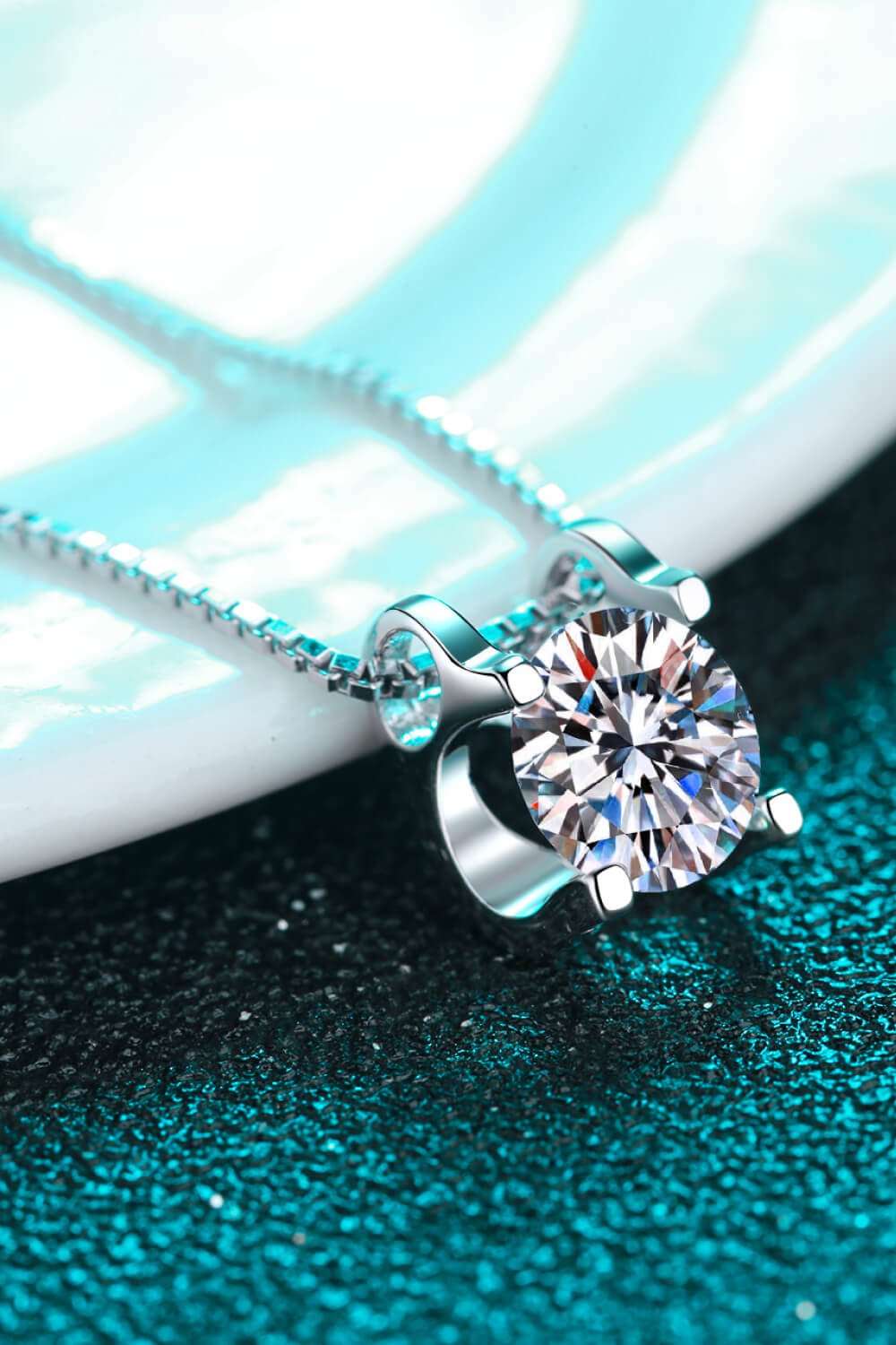 1 Carat Moissanite Sterling Silver Chain Necklace with Sparkling Pendant