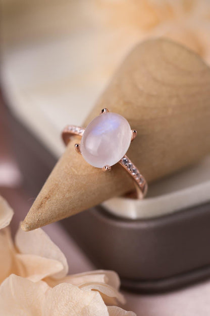 High Quality Natural Moonstone 925 Sterling Silver Side Stone Ring - KevRow5760